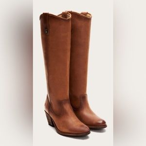 Women’s Frye Jackie Buttom Boot brown EUC 8.5